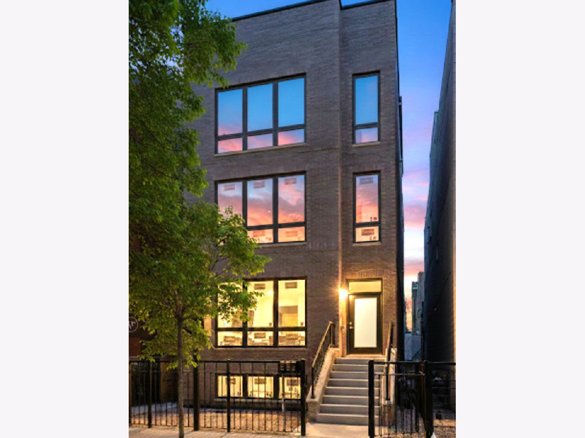  For Sale Chicago Illinois, 867 Marshfield Avenue