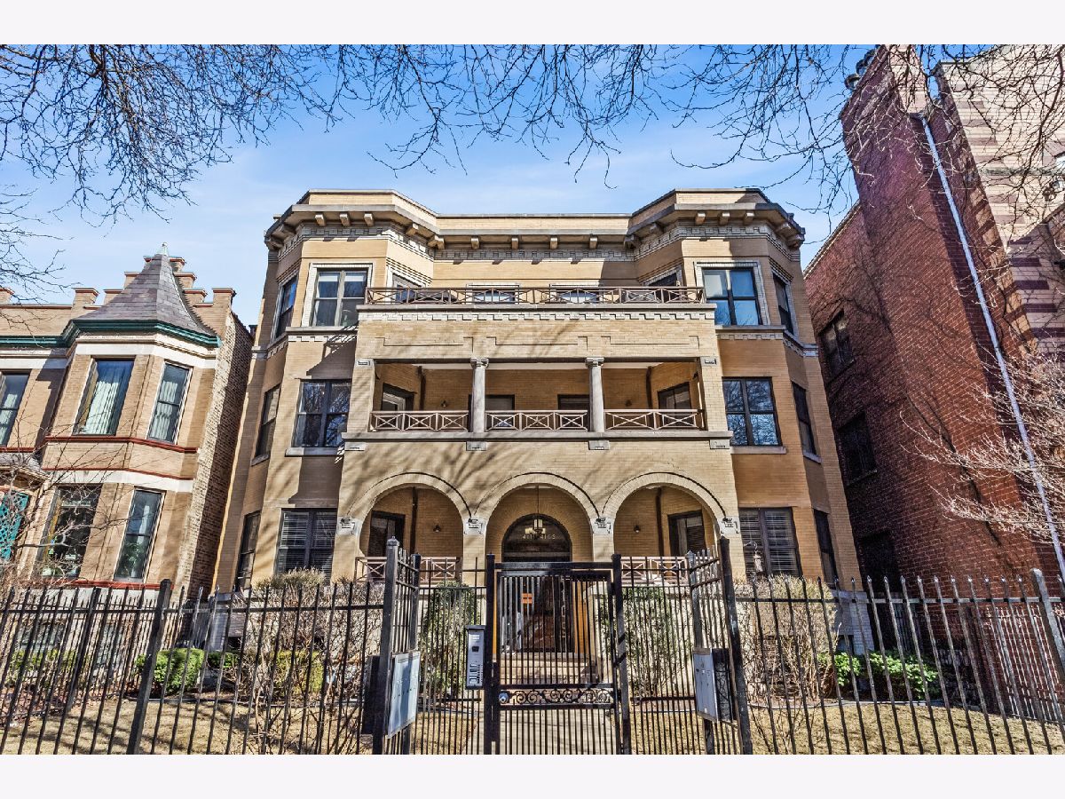  For Sale Chicago Illinois, 4111 Kenmore Avenue