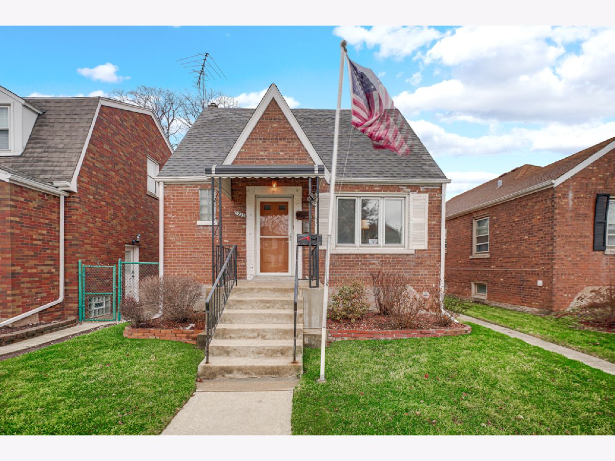  For Sale Chicago Illinois, 5235 Monitor Avenue