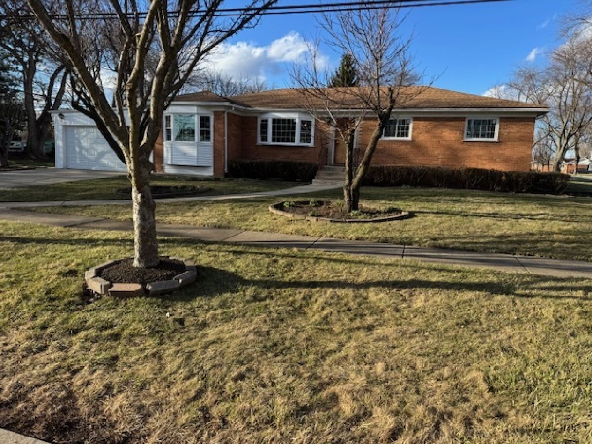  For Sale Mount Prospect Illinois, 22 Audrey Lane