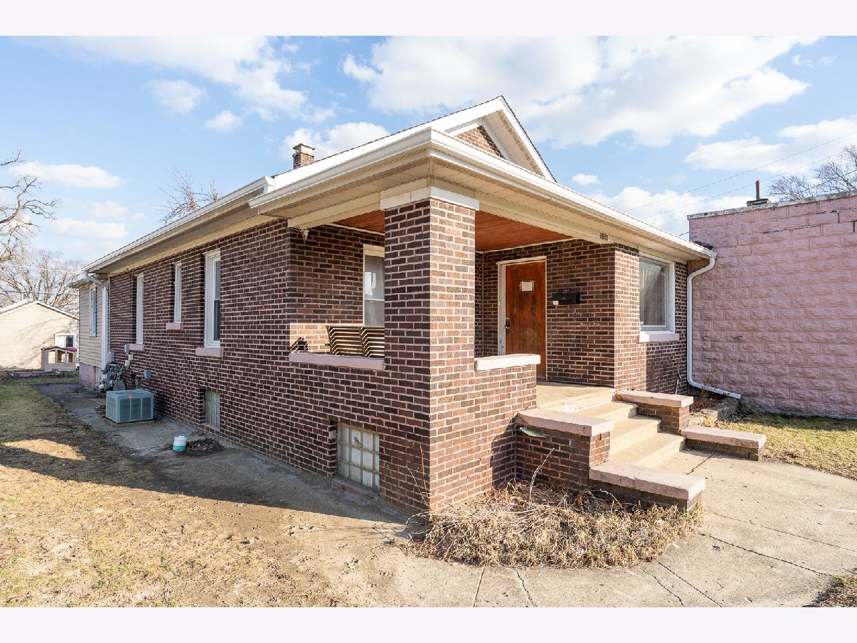  For Sale Crest Hill Illinois, 1900 Center Street