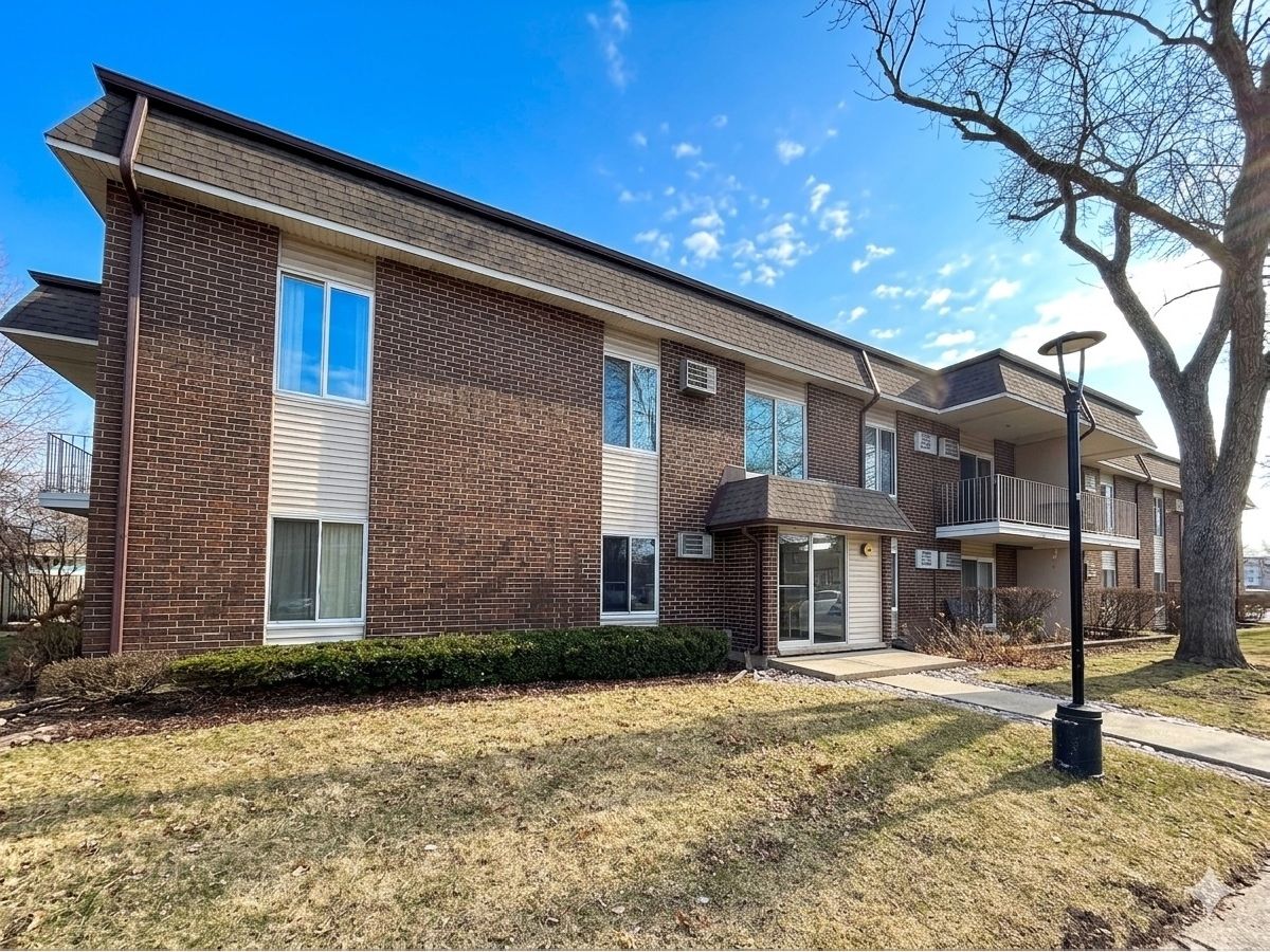 Homes & Condominiums Sold Mill Creek Buffalo Grove Illinois, 1147 Miller
