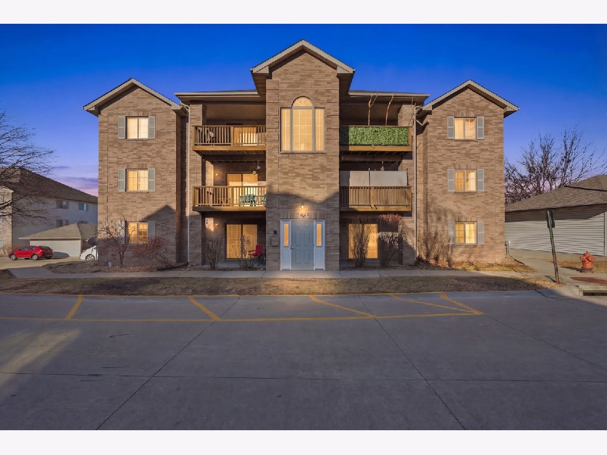  For Sale Coralville Iowa, 2865 Coral Court