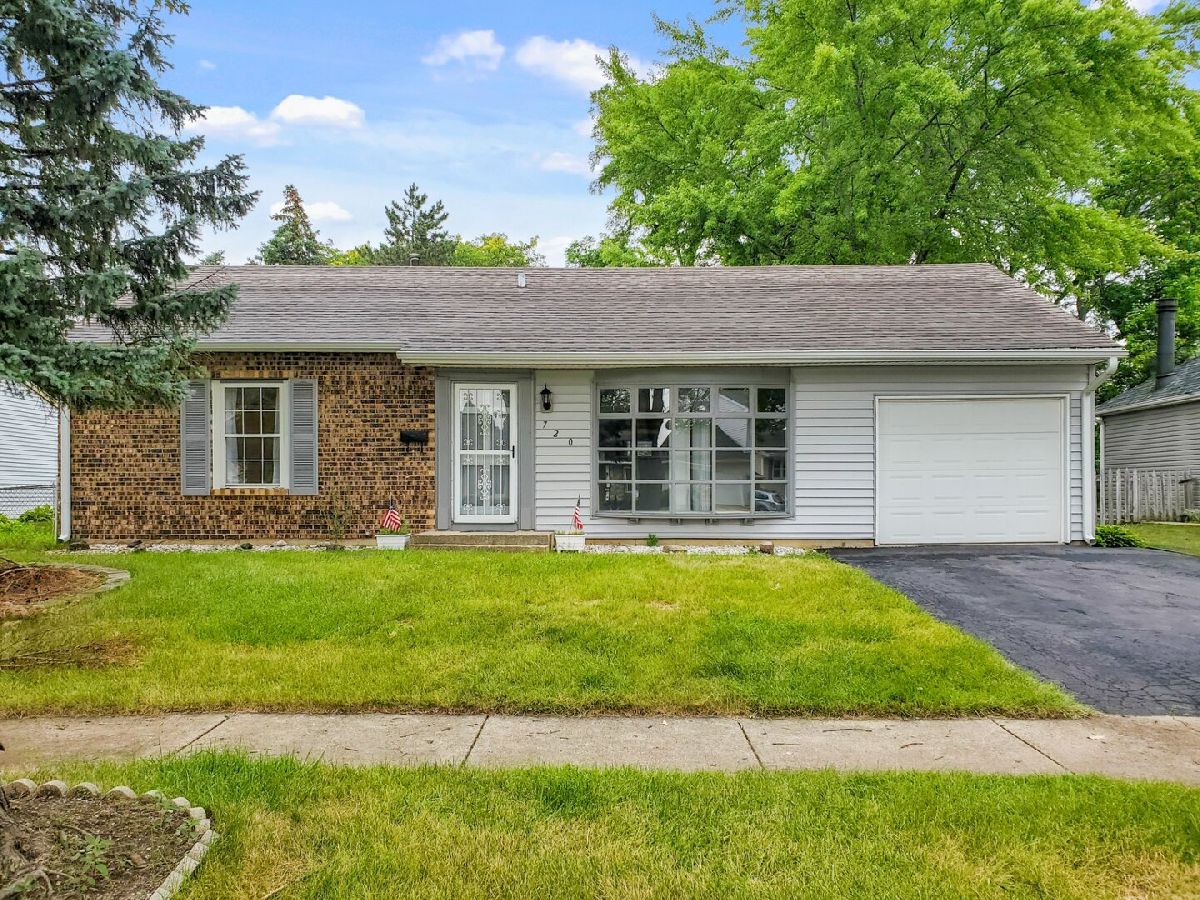  For Rent Roselle Illinois, 720 Country