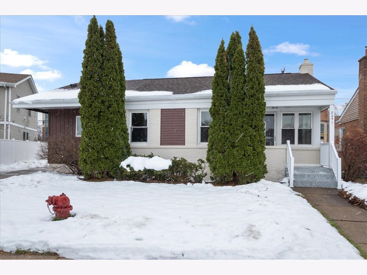  For Sale Chicago Illinois, 7241 Mcvicker Avenue