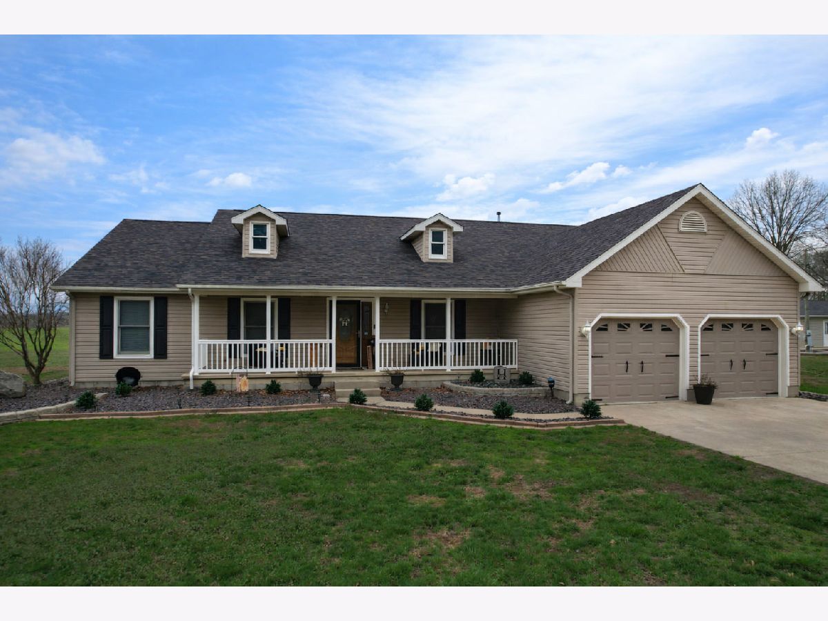  For Sale Salem Illinois, 2861 College Street Road