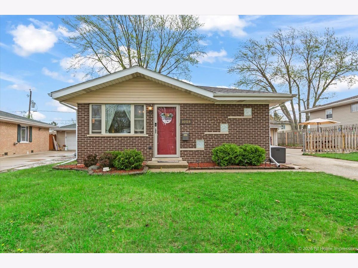  For Sale Oak Forest Illinois, 16419 Terry Lane