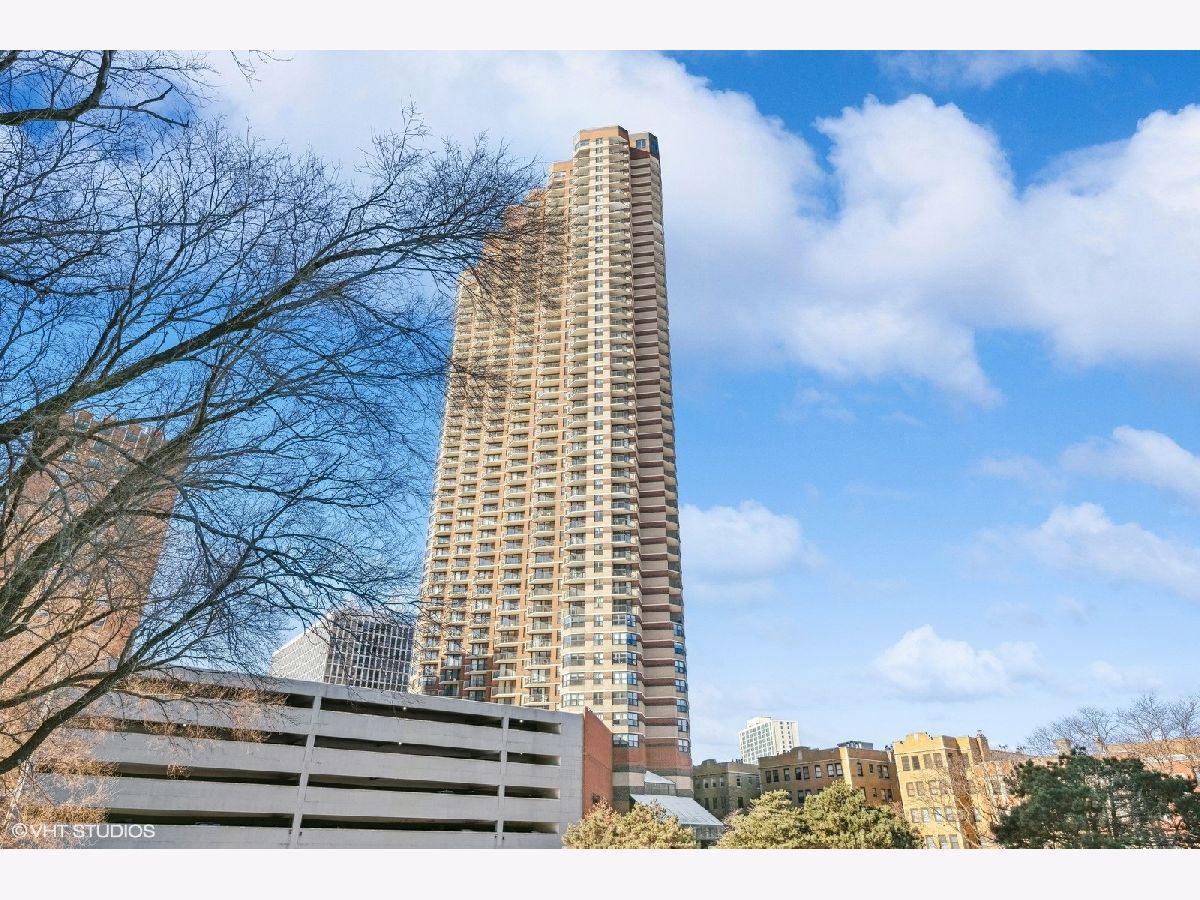  For Sale Chicago Illinois, 3660 Lake Shore Drive