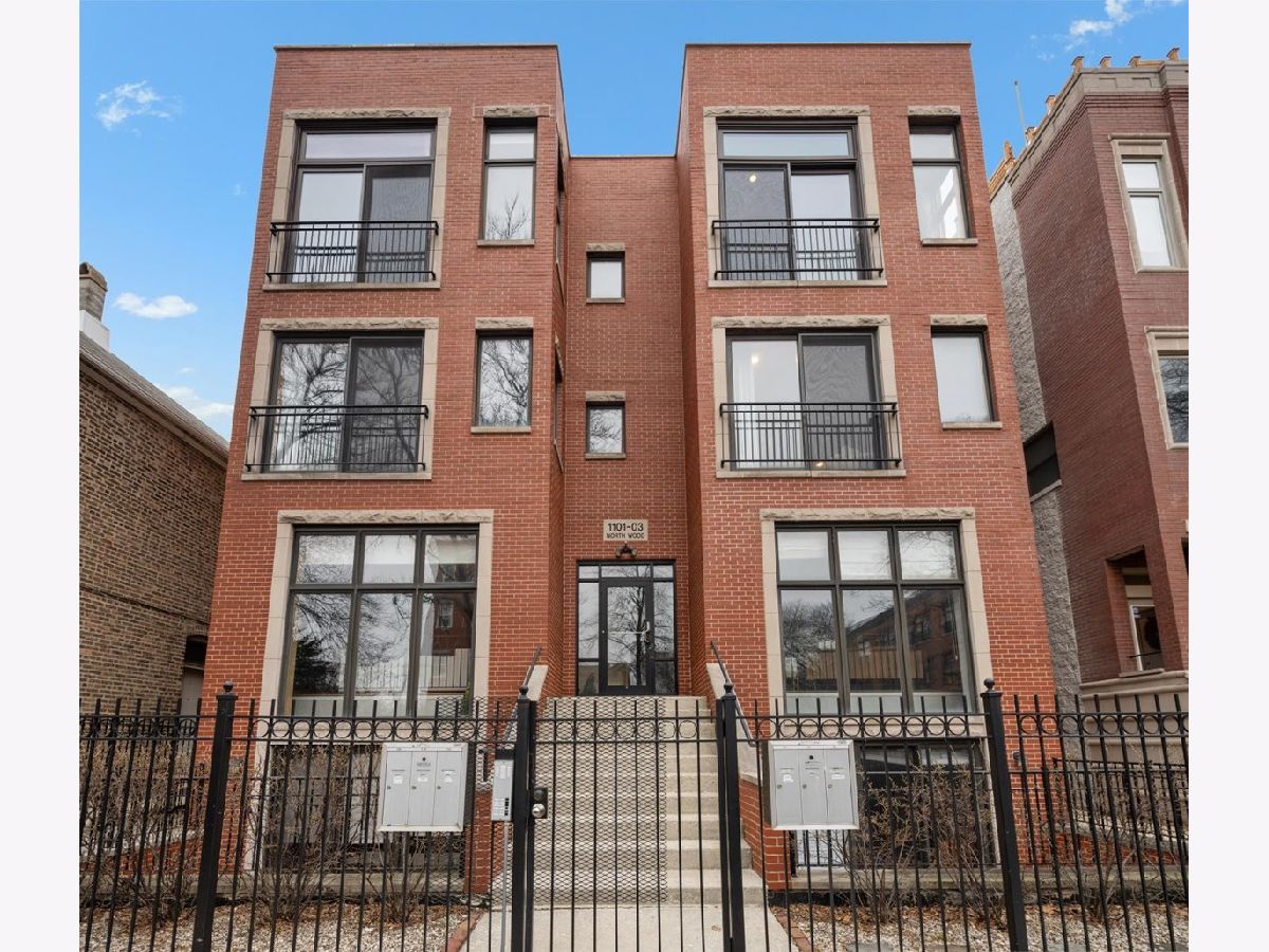  For Sale Chicago Illinois, 1101 Wood Street