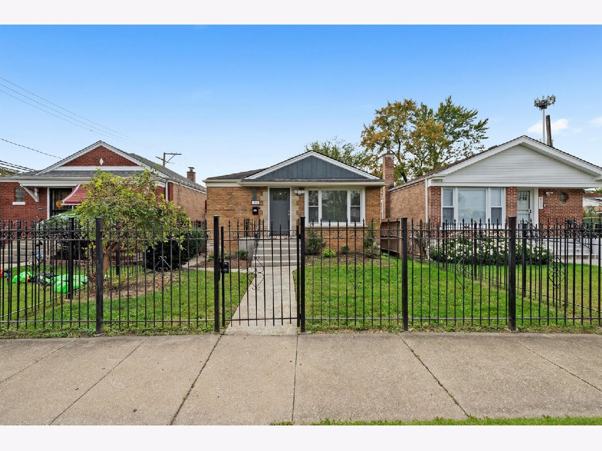  For Sale Chicago Illinois, 819 98th Place