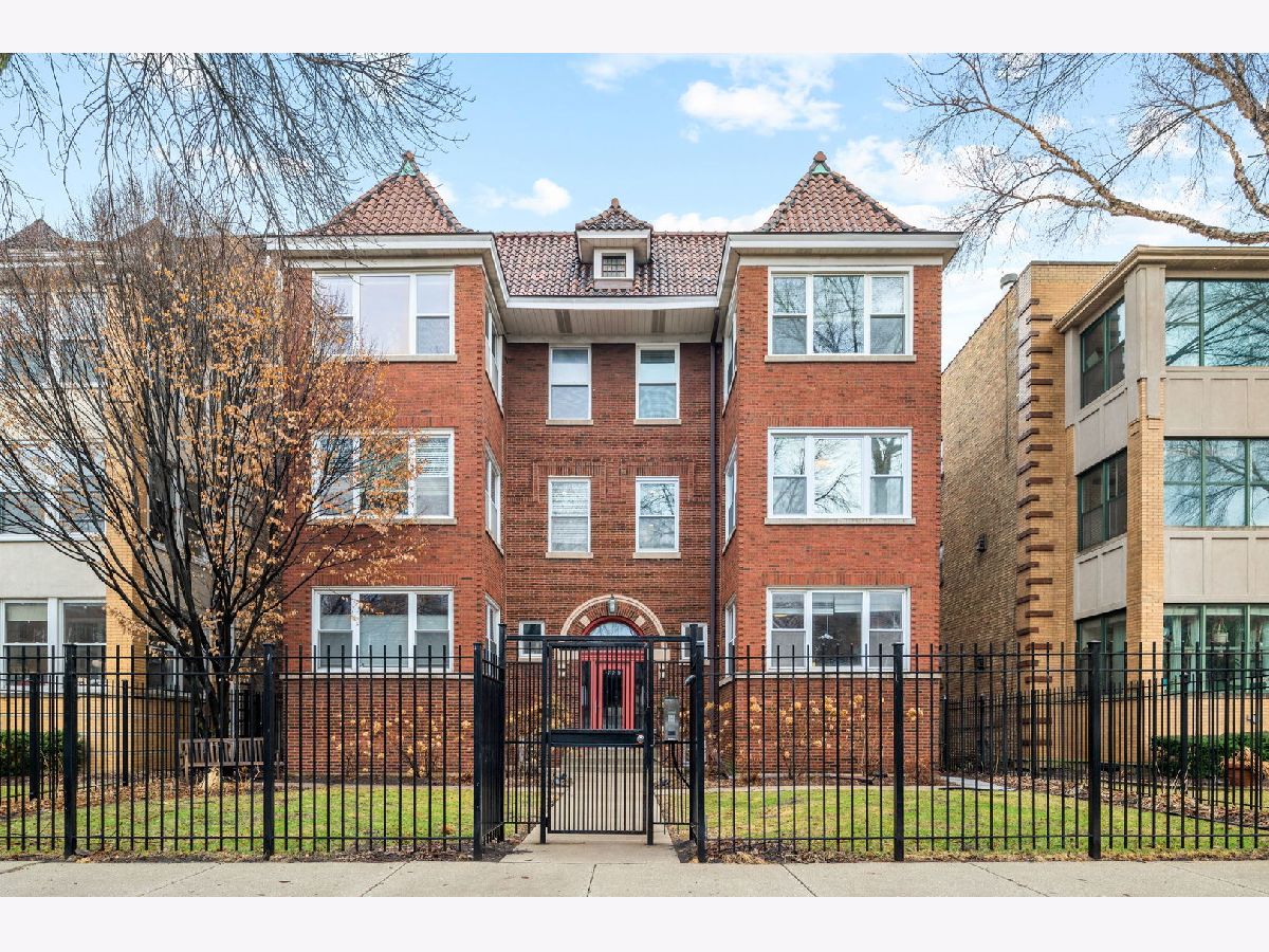  For Sale Chicago Illinois, 4717 Beacon Street