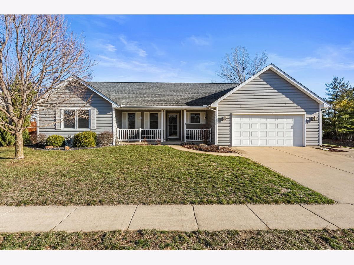  For Sale Mahomet Illinois, 1202 Edgeview Drive