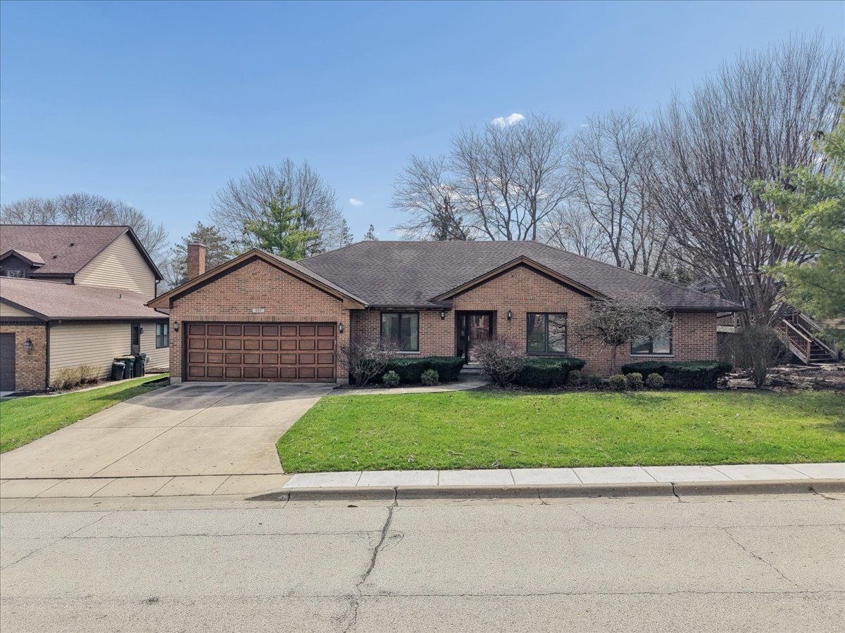  For Sale Libertyville Illinois, 805 Furlong Drive