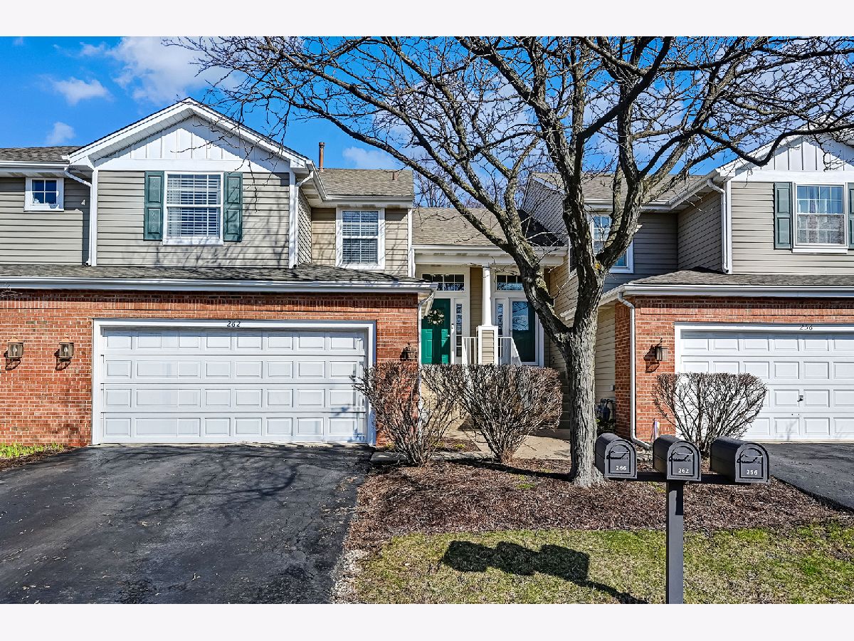  For Sale Willowbrook Illinois, 262 Waverly Court