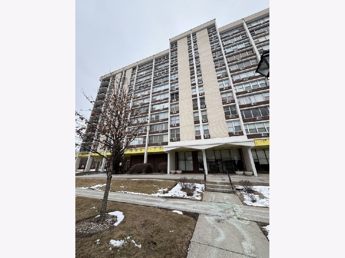  For Sale Lombard Illinois, 33 Main Street