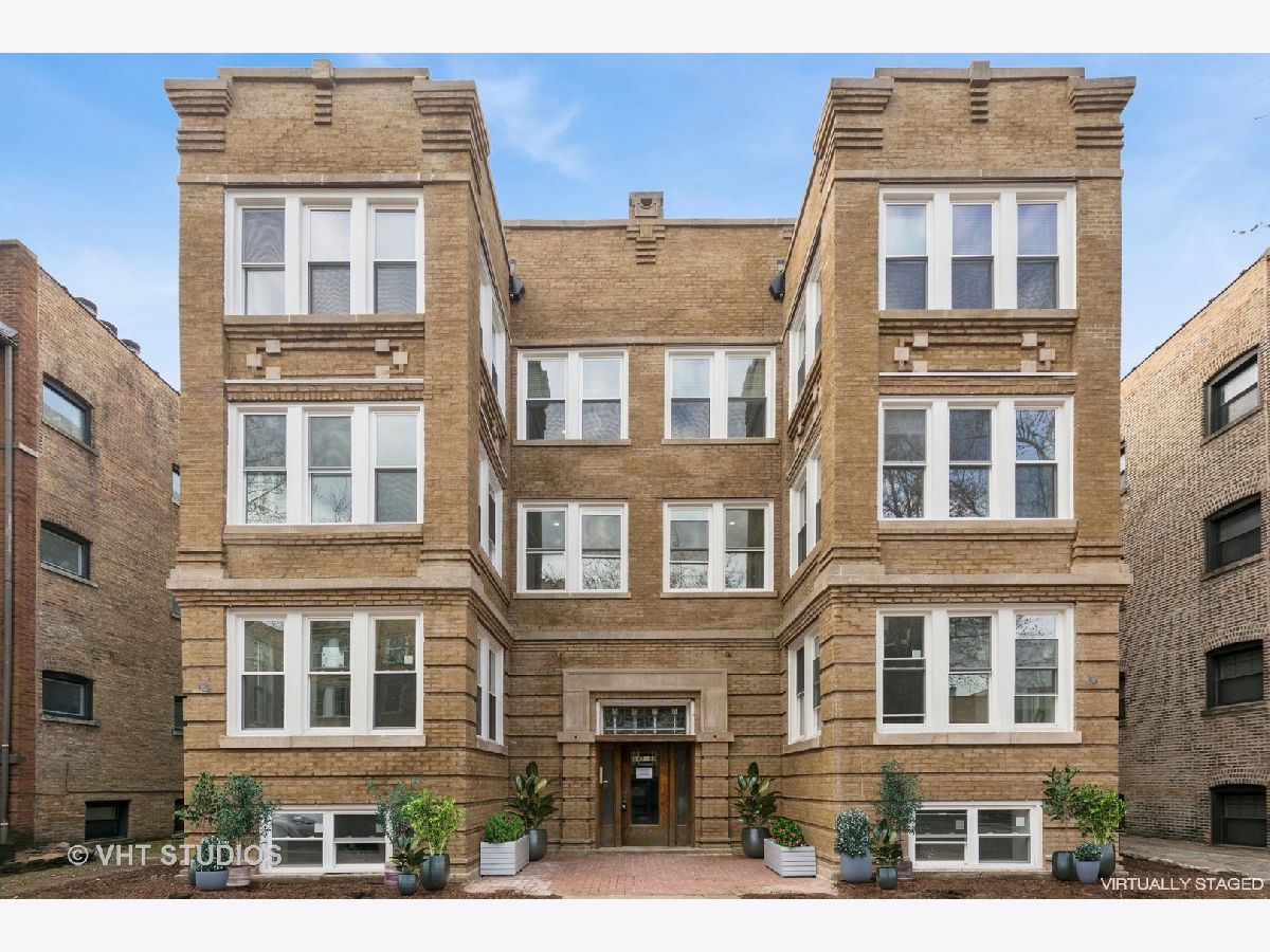  For Sale Chicago Illinois, 847 Ainslie Street