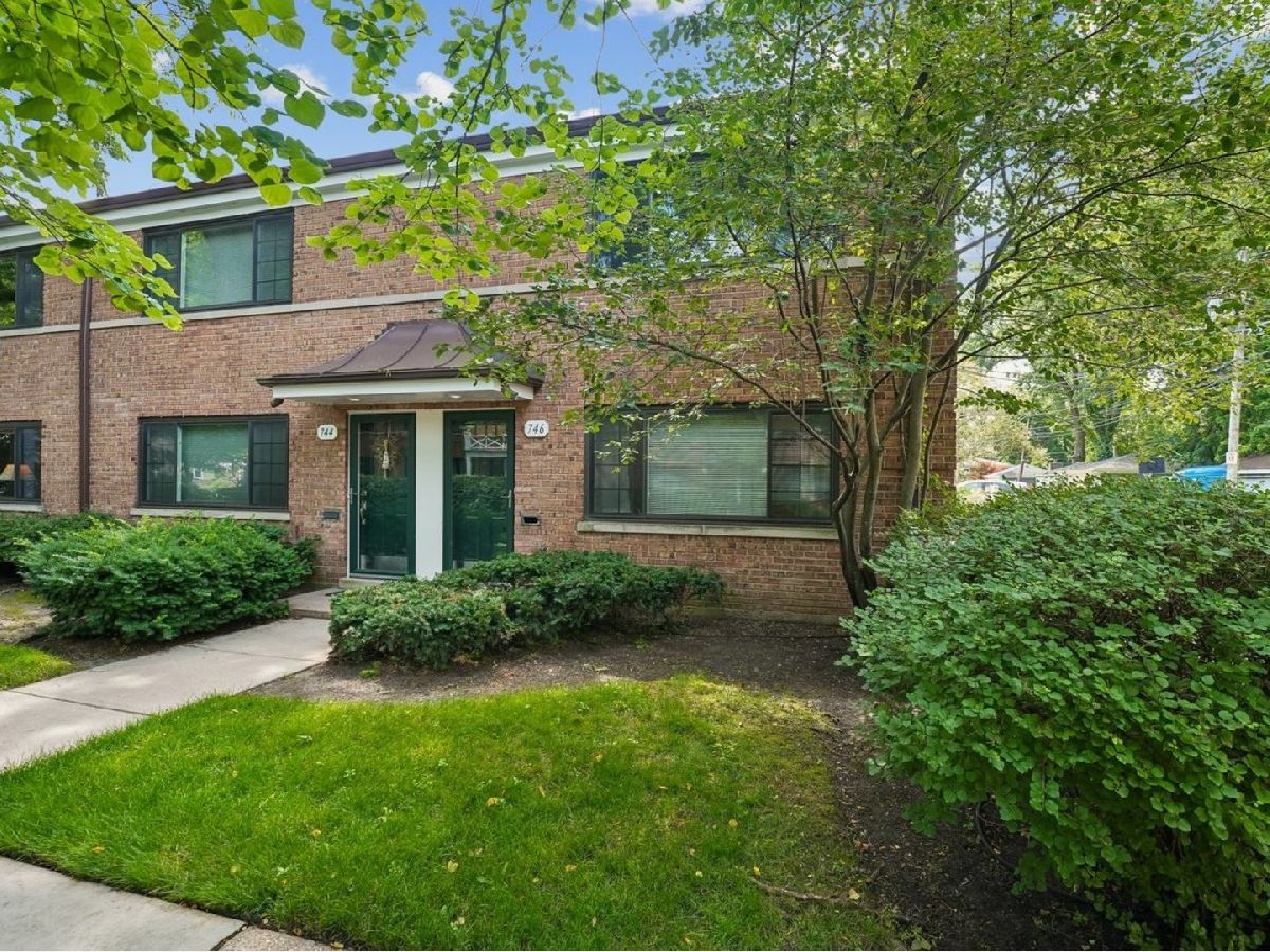Townhomes For Sale Elm Tree Village Evanston Illinois, 746 Dodge Avenue
