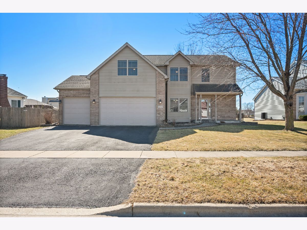  For Sale Dekalb Illinois, 1282 Omega Circle Drive