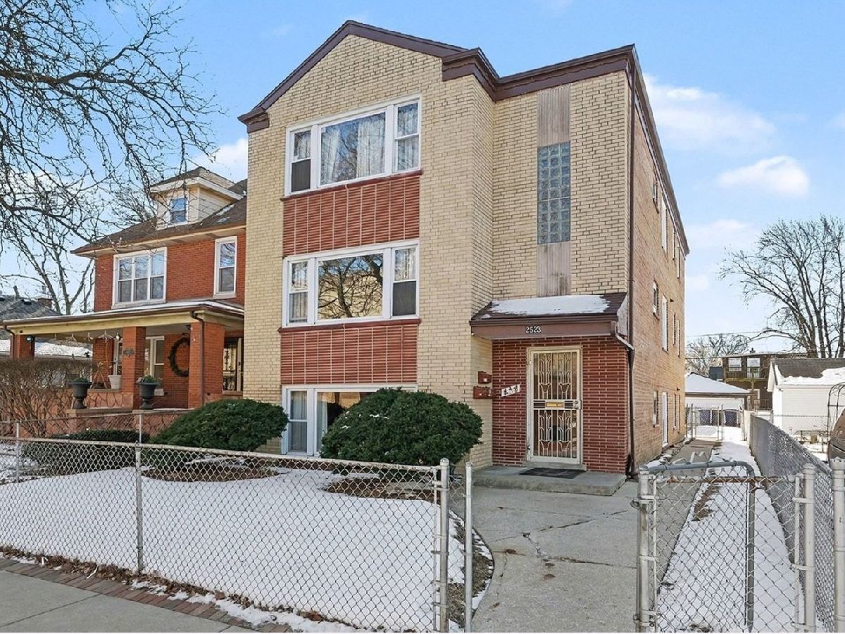  For Sale Blue Island Illinois, 2523 Grunewald Street