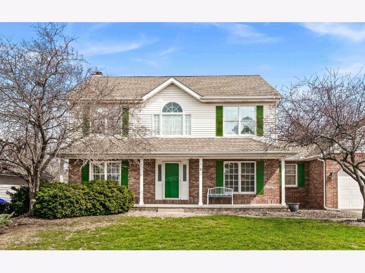 Homes & Condos & Townhomes For Sale Eagle Ridge Bloomington Illinois, 7 Red Stone Court