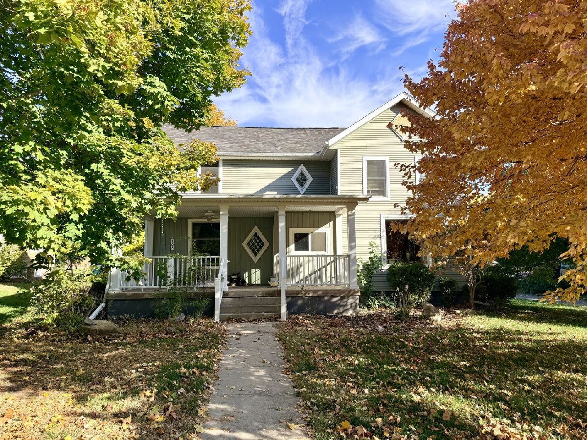  Sold Walnut Illinois, 108 Main