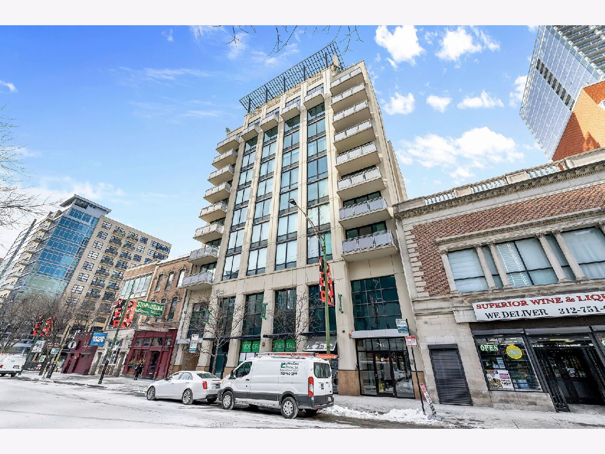  Rented Chicago Illinois, 744 Clark