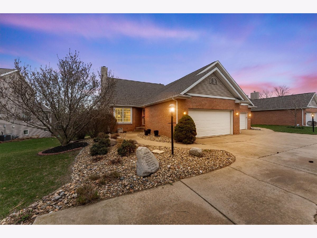  For Sale Mahomet Illinois, 1718 Tin Cup Road