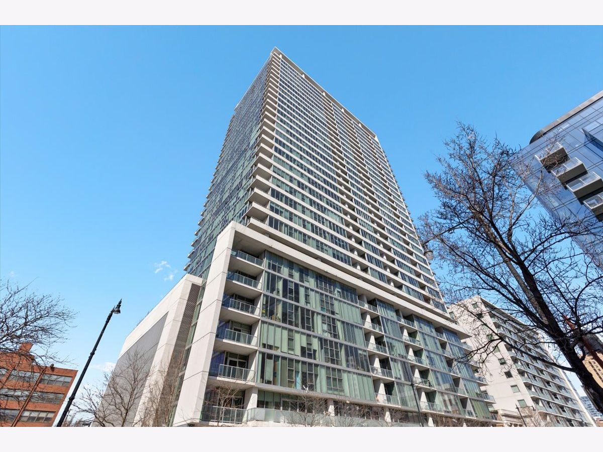  For Sale Chicago Illinois, 1720 Michigan Avenue