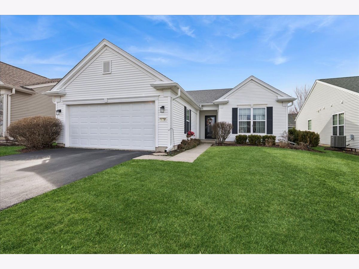 Homes & Townhomes & Condos For Sale Del Webb Sun City Huntley Illinois, 11791 Covey Lane