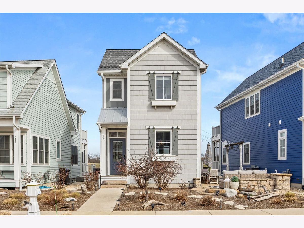 Homes & Condos & Townhomes For Sale Heritage Harbor Ottawa Illinois, 212 Leeward Way