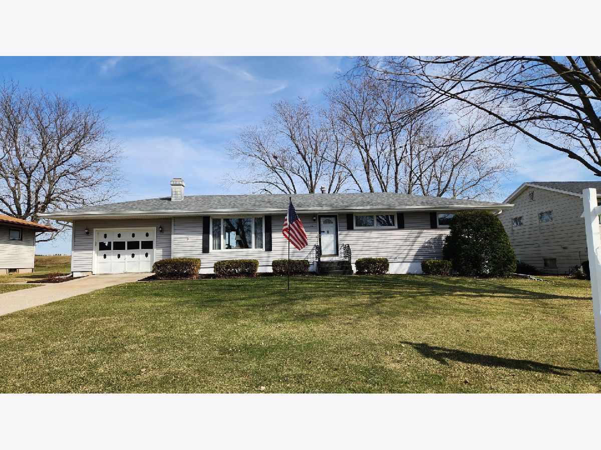  For Sale Harvard Illinois, 907 Obrien Street