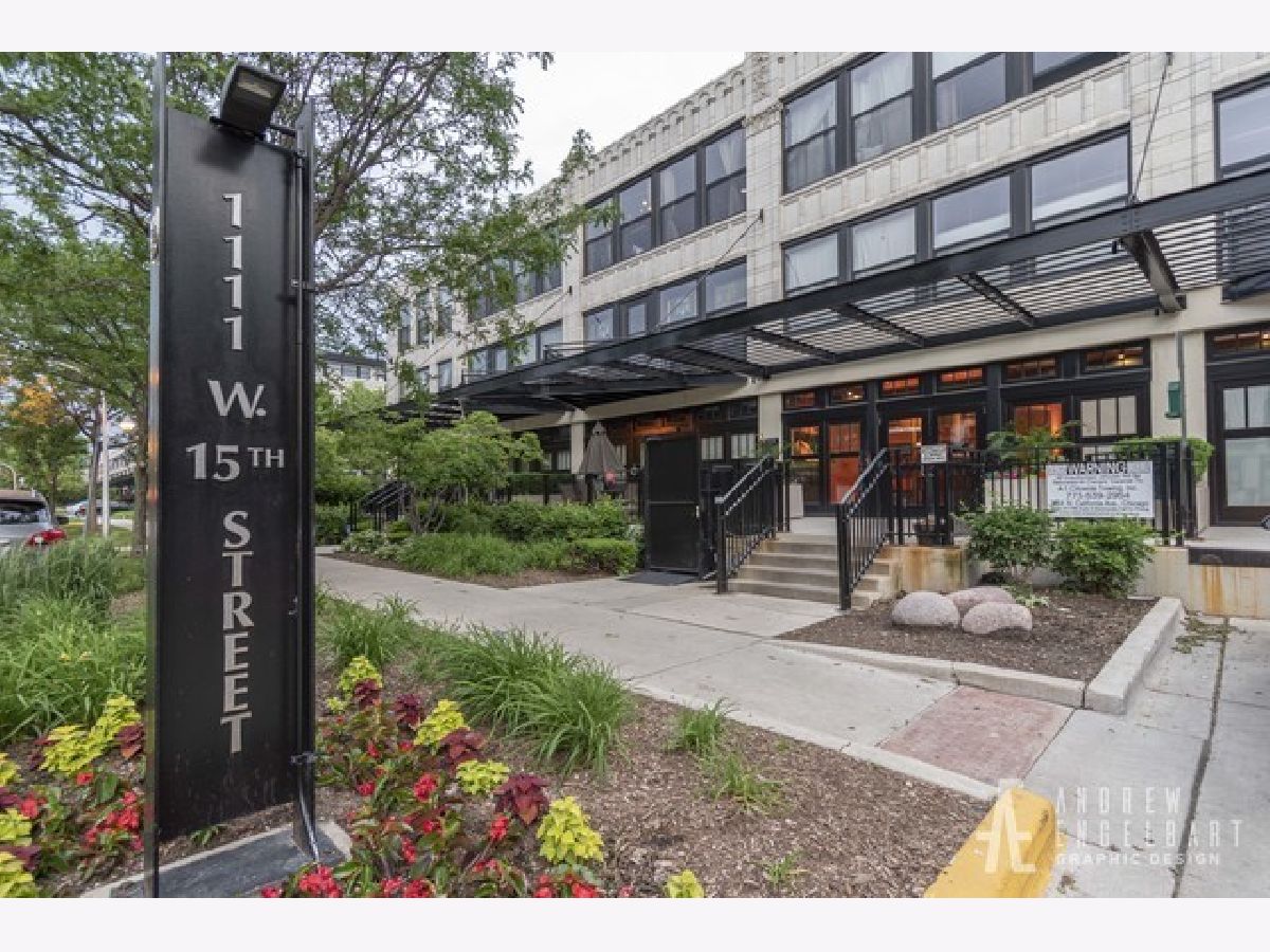 Condominiums For Sale University Commons Chicago Illinois, 1111 15th Street