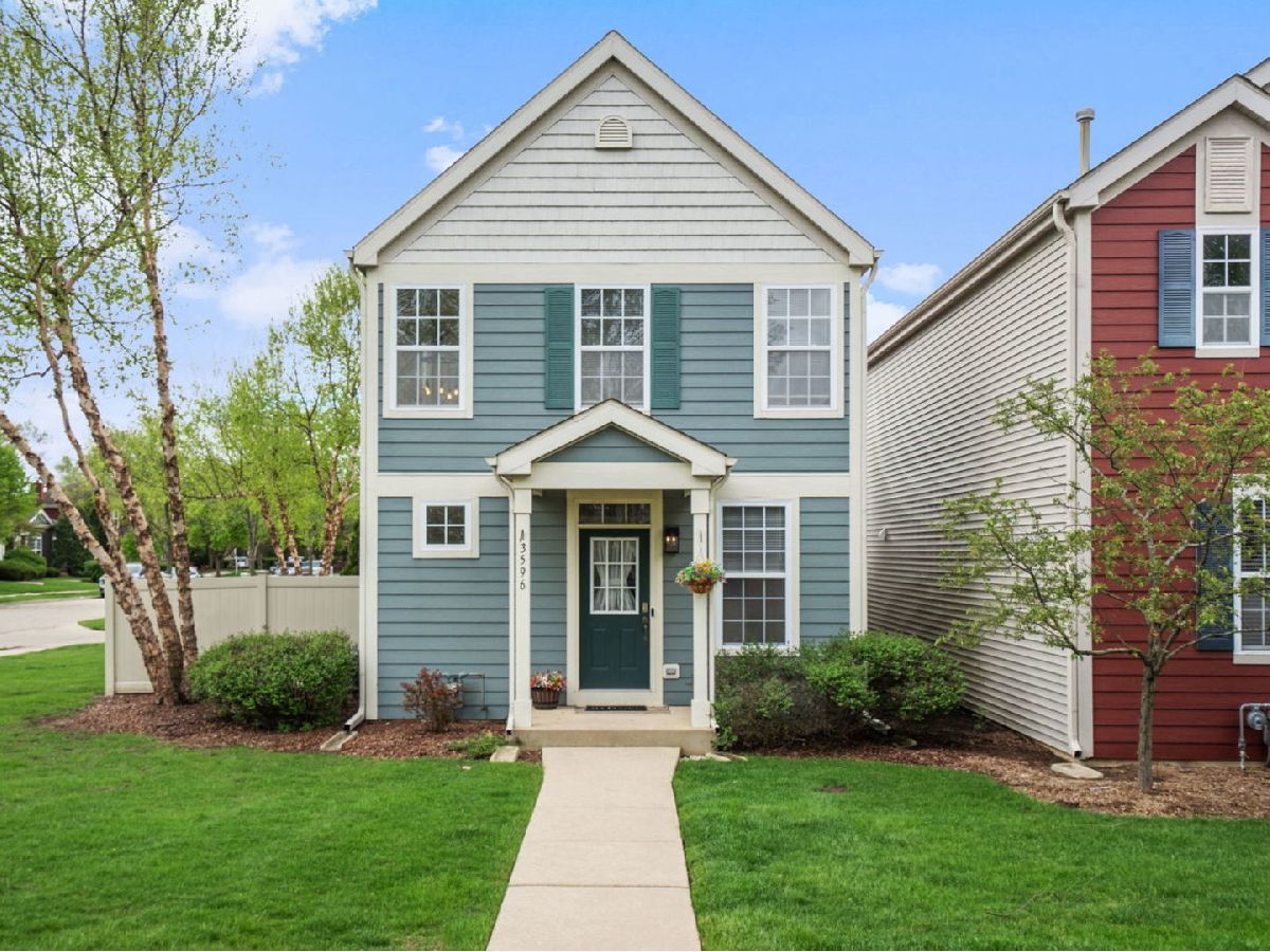 Homes & Townhomes For Sale West Point Gardens Elgin Illinois, 3596 Hyde Park Court