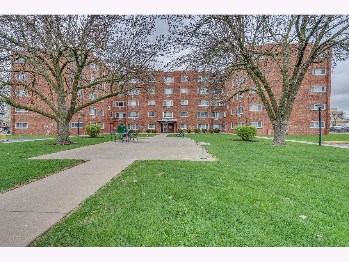  For Sale Joliet Illinois, 222 Madison Street