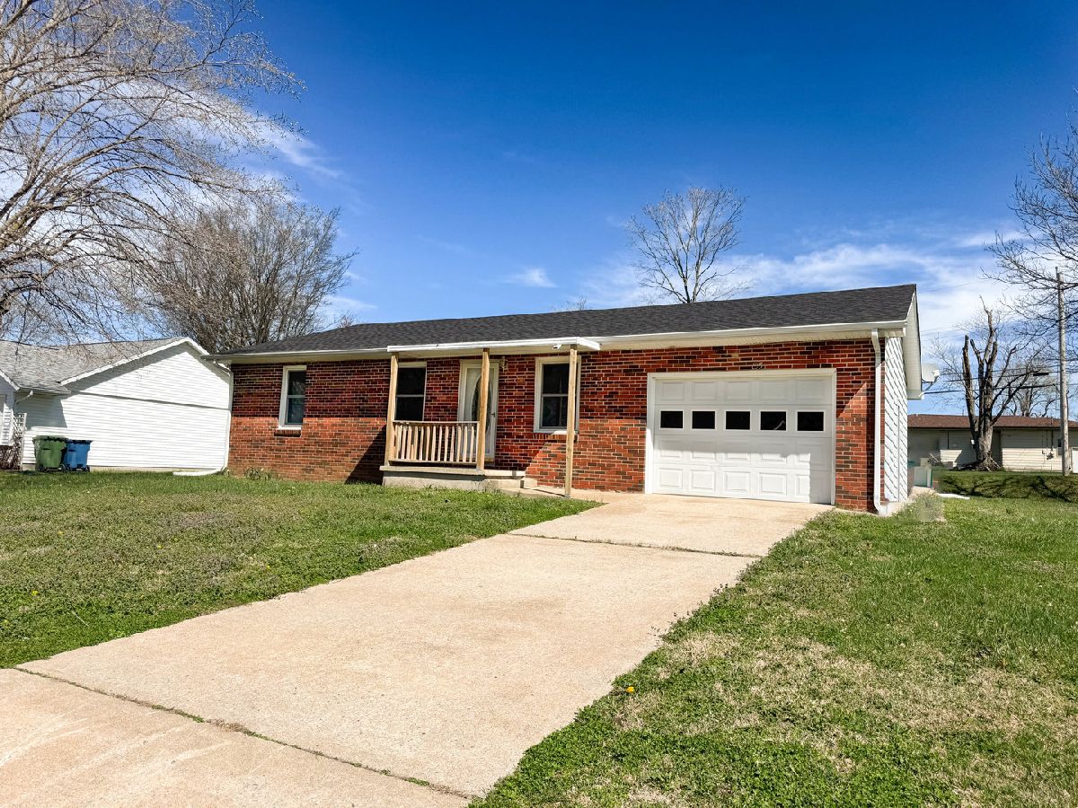  Sold Anna Illinois, 105 Evergreen