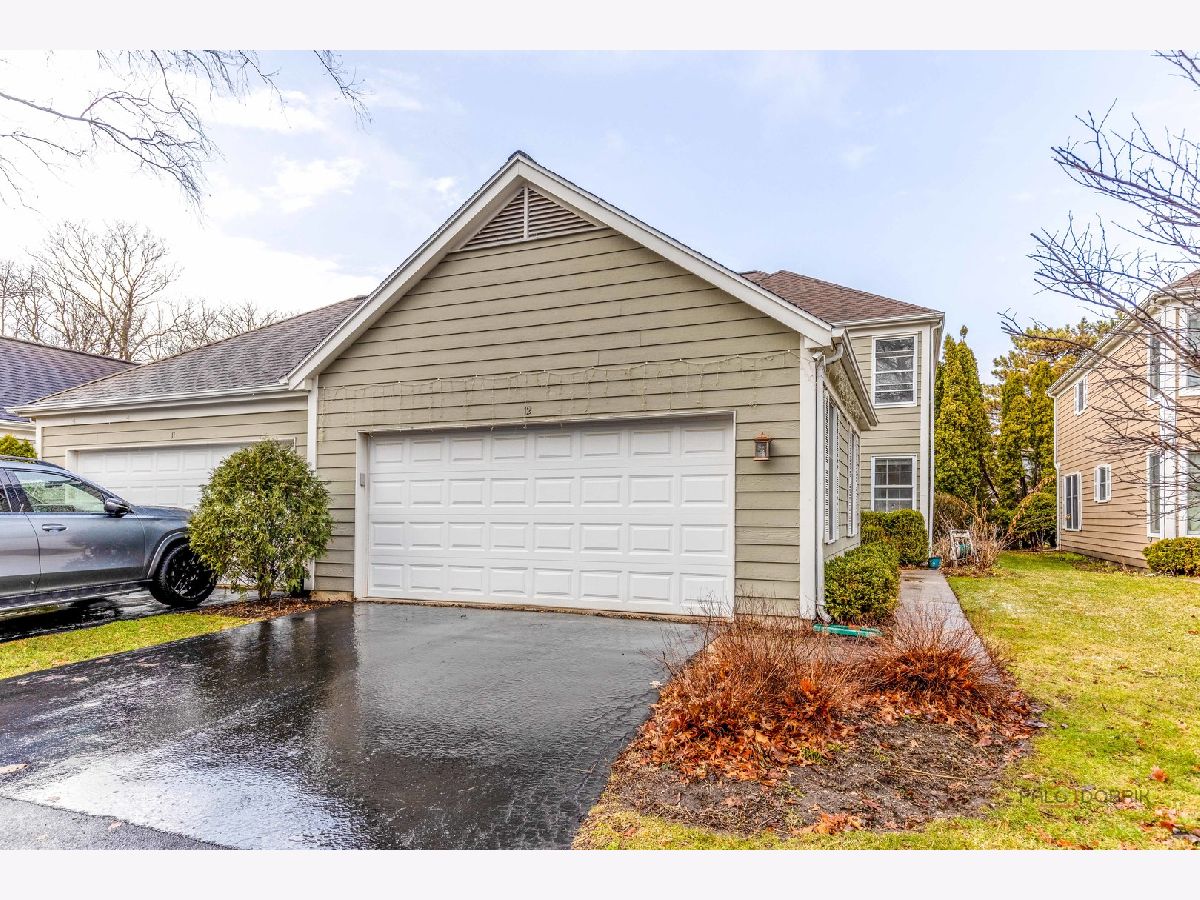 Townhomes For Sale Sutton Place Lincolnshire Illinois, 12 Sommerset Lane