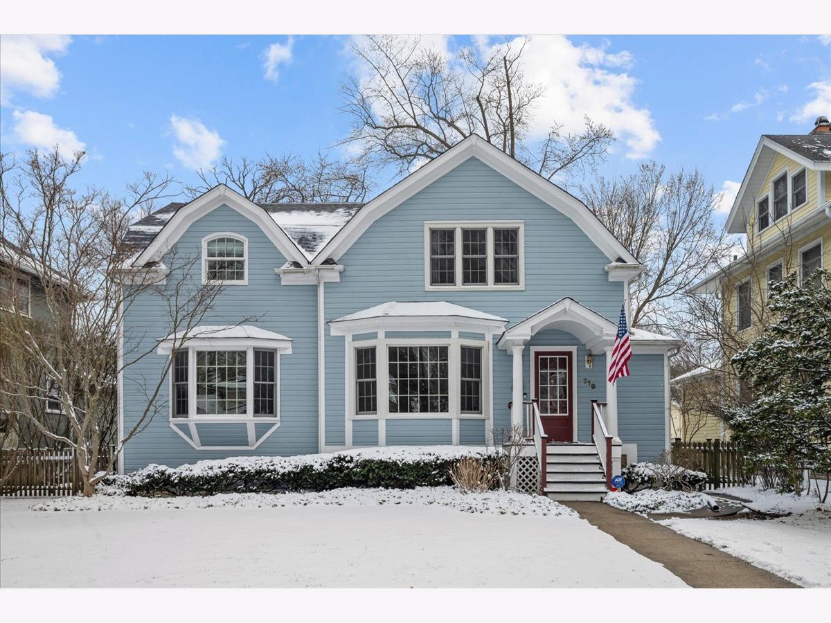  For Sale Wilmette Illinois, 719 Washington Avenue