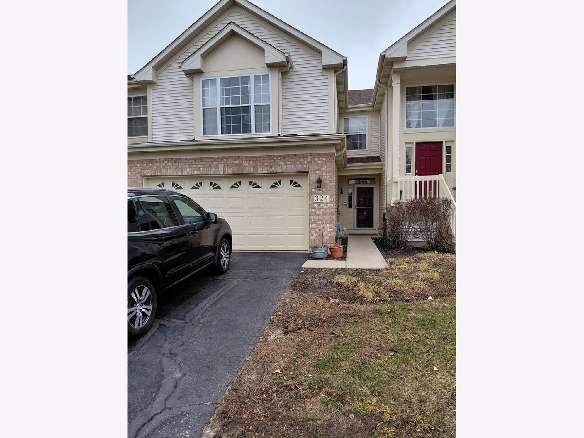 Homes & Townhomes For Sale Algonquin Lakes Algonquin Illinois, 324 Lake Gillilan Way