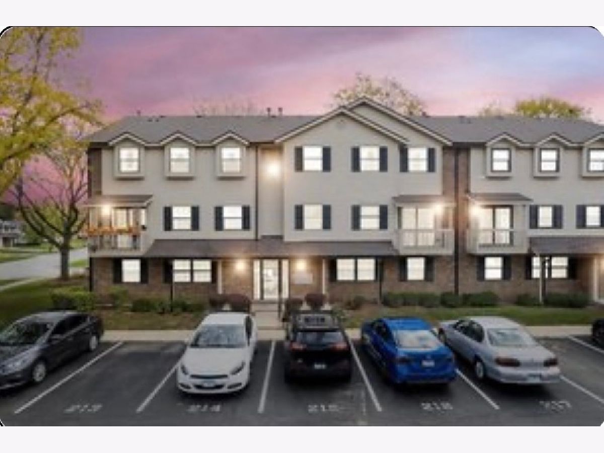 Condos & Townhomes For Rent Jefferson West Naperville Illinois, 1486 Jefferson