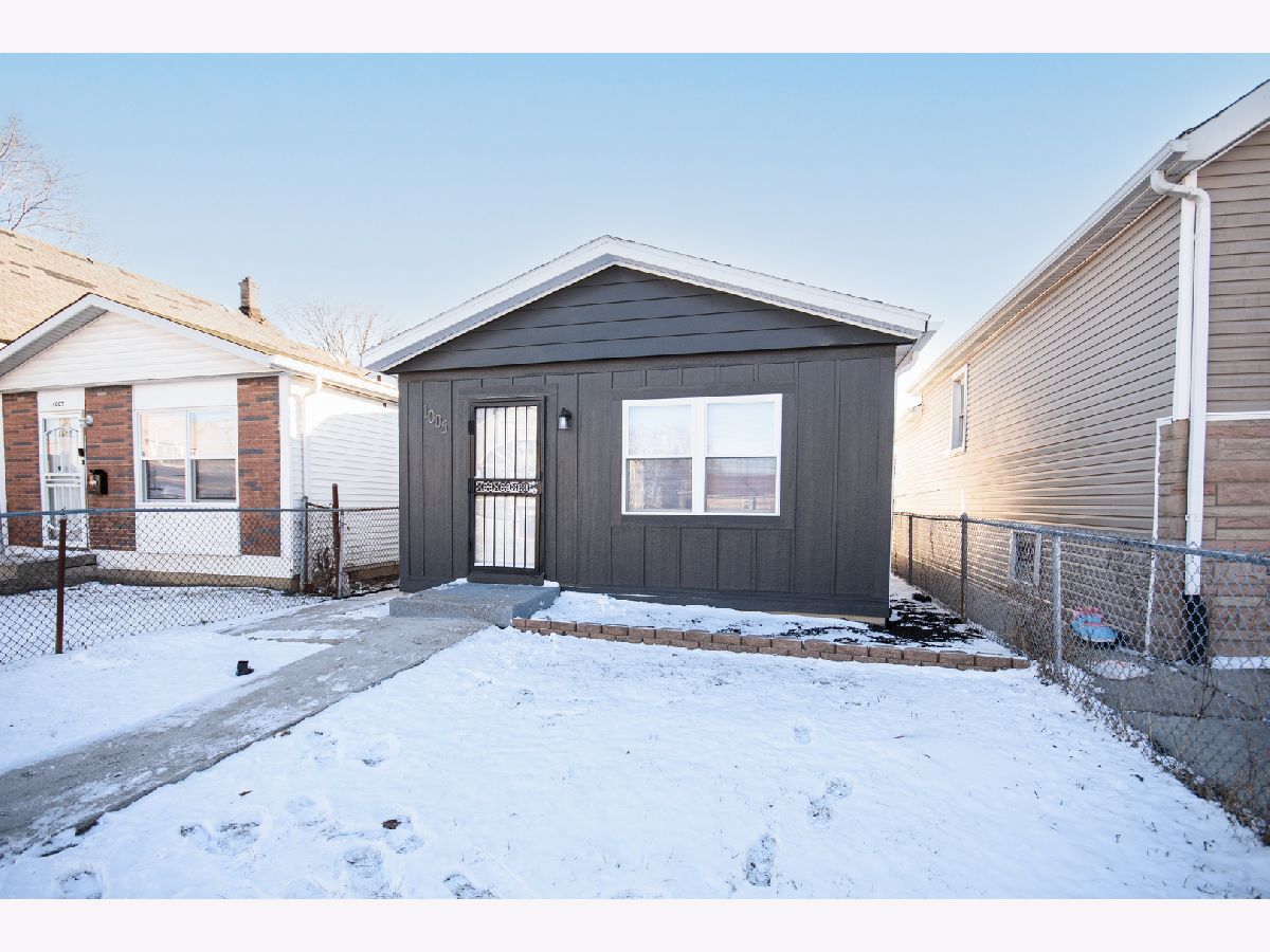  For Sale Chicago Illinois, 1005 103rd Street