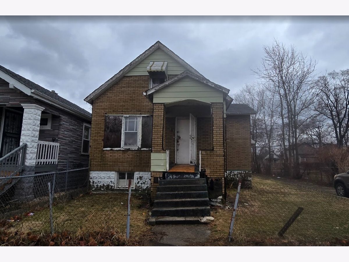 For Sale Chicago Illinois, 235 104th Street