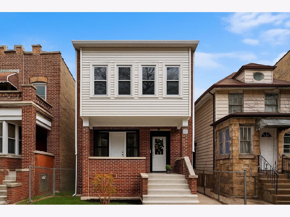  Rented Chicago Illinois, 3236 Eastwood