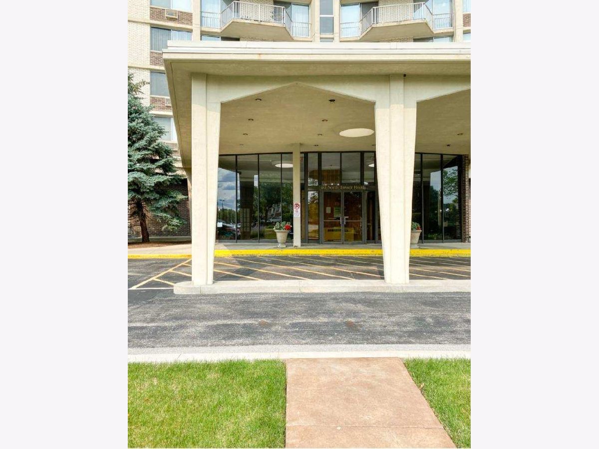  For Sale Oak Brook Illinois, 40 Tower Road