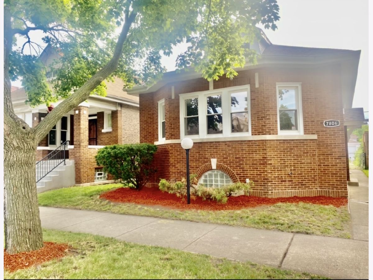  For Sale Chicago Illinois, 7806 Rhodes Avenue