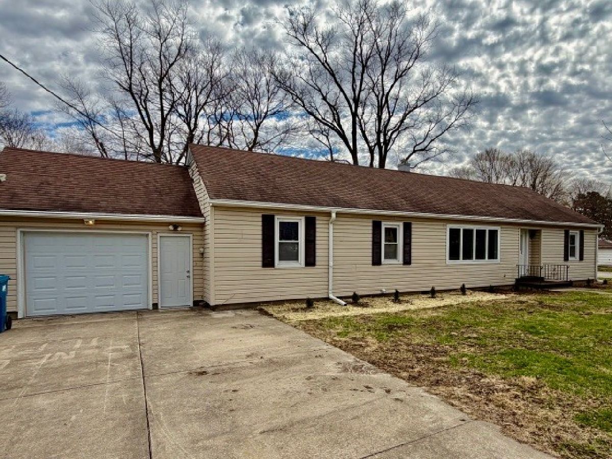  Sold Lexington Illinois, 109 Elm