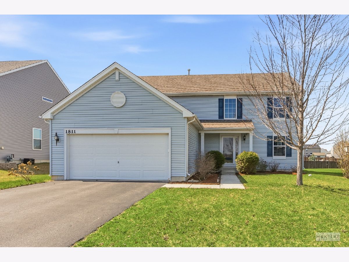 Homes & Townhomes & Condos For Sale Greywall Club Joliet Illinois, 1811 Flagstone Street