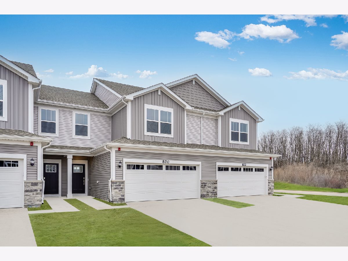  For Sale West Dundee Illinois, 804 Lindsay Lane