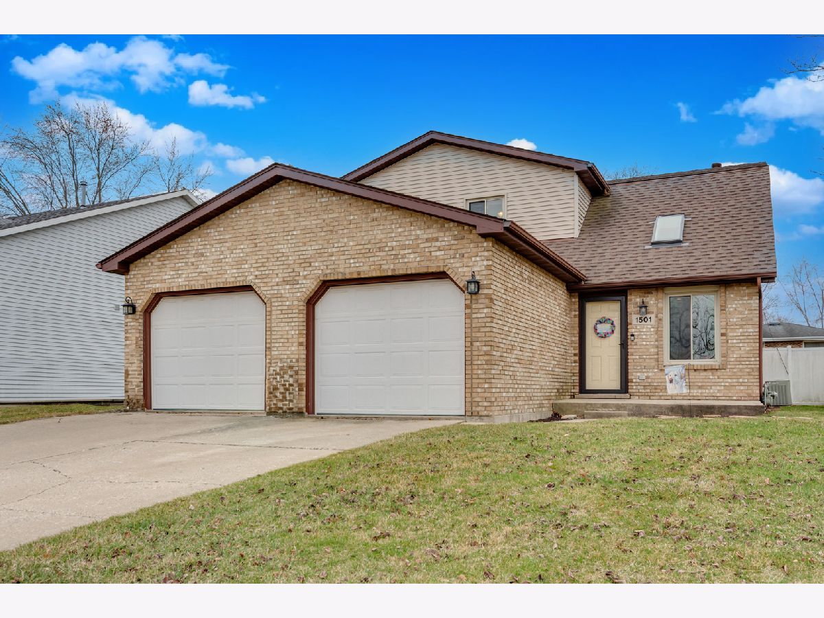  For Sale Lockport Illinois, 1501 Peachtree Lane