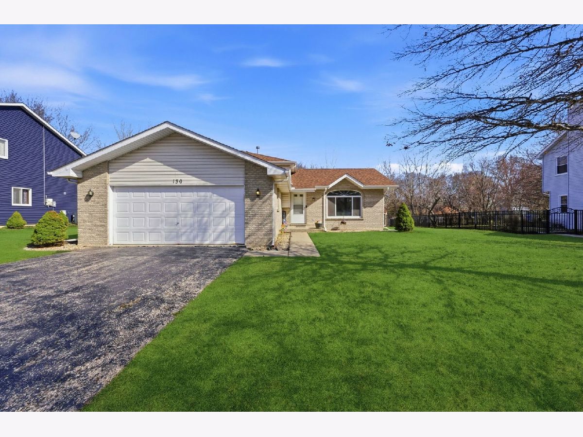 Homes For Sale Fox Chase Of Oswego Oswego Illinois, 130 Fox Chase Drive