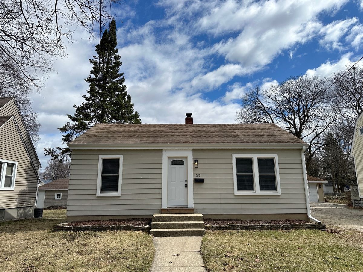  For Rent Woodstock Illinois, 858 Clay